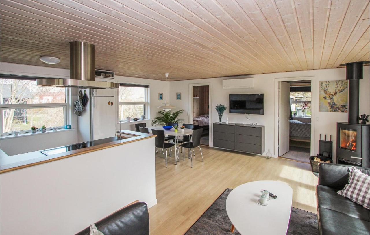3 Bedroom Stunning Home In Sams Onsbjerg Esterno foto